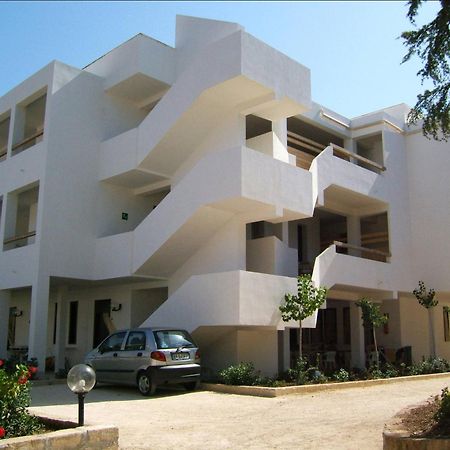 Residence Baia Del Gallo Vieste Exteriör bild